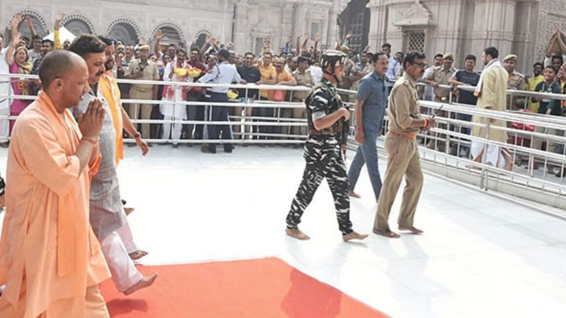 यूपी के मंदिरों में श्रद्धा का महापर्व: चैत्र नवरात्रि और रामनवमी पर लाखों श्रद्धालुओं ने किए दर्शन, भक्ति और व्यवस्था का अद्भुत संगम