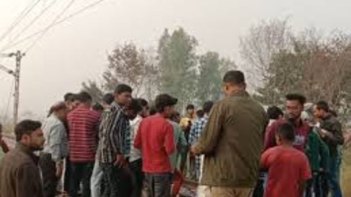 गोंडा के नवाबगंज में युवक की ट्रेन की चपेट में आकर मौत: शव पोस्टमार्टम के लिए भेजा गया