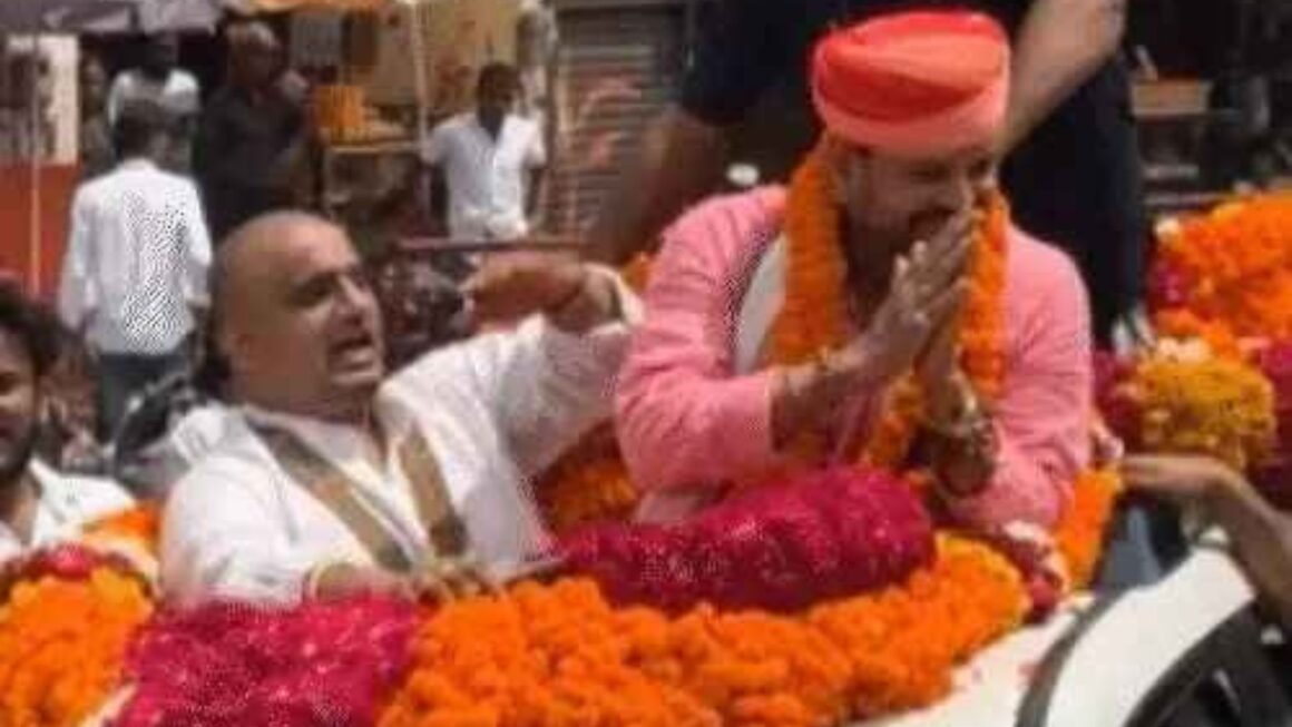 बृजभूषण सिंह बोले – “जो मेरा विरोध करेगा, भगवान उसे दंड देंगे”: यौन शोषण केस से बरी होने के बाद पहुंचे अयोध्या, किए रामलला के दर्शन