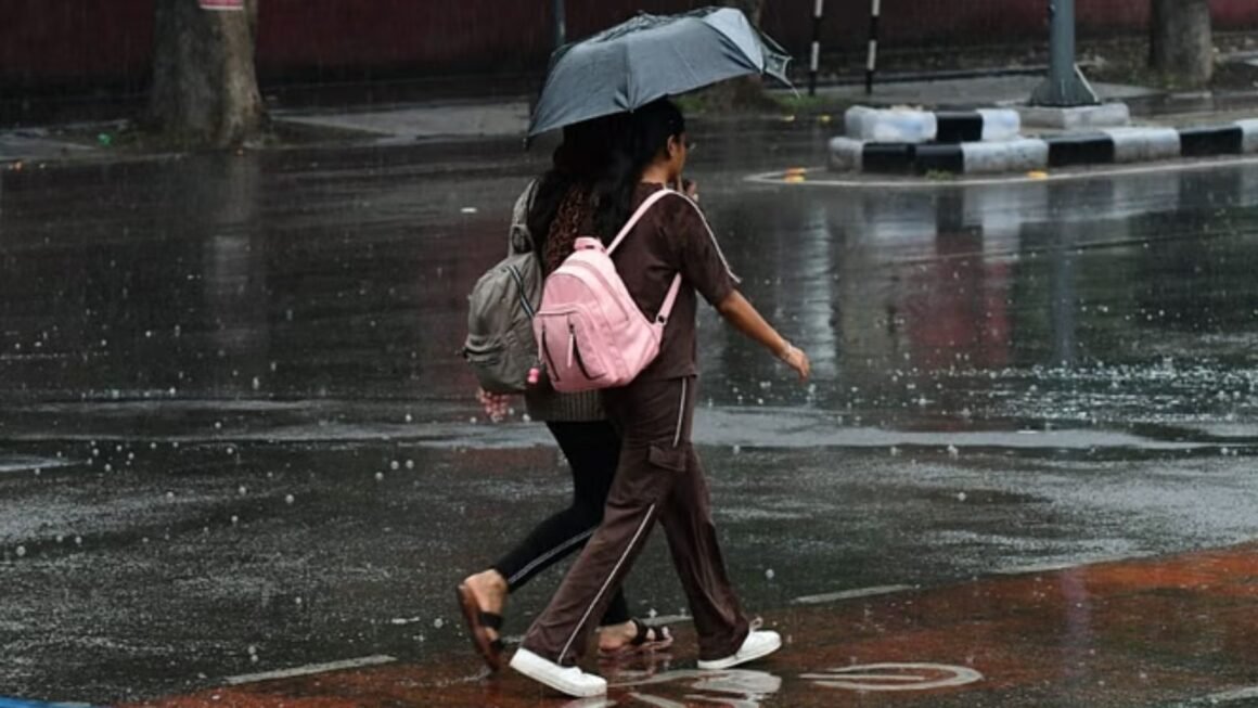 दिल्ली-एनसीआर ने ली राहत की सांस, नोएडा-गुरुग्राम सहित कई इलाकों में हुई बारिश