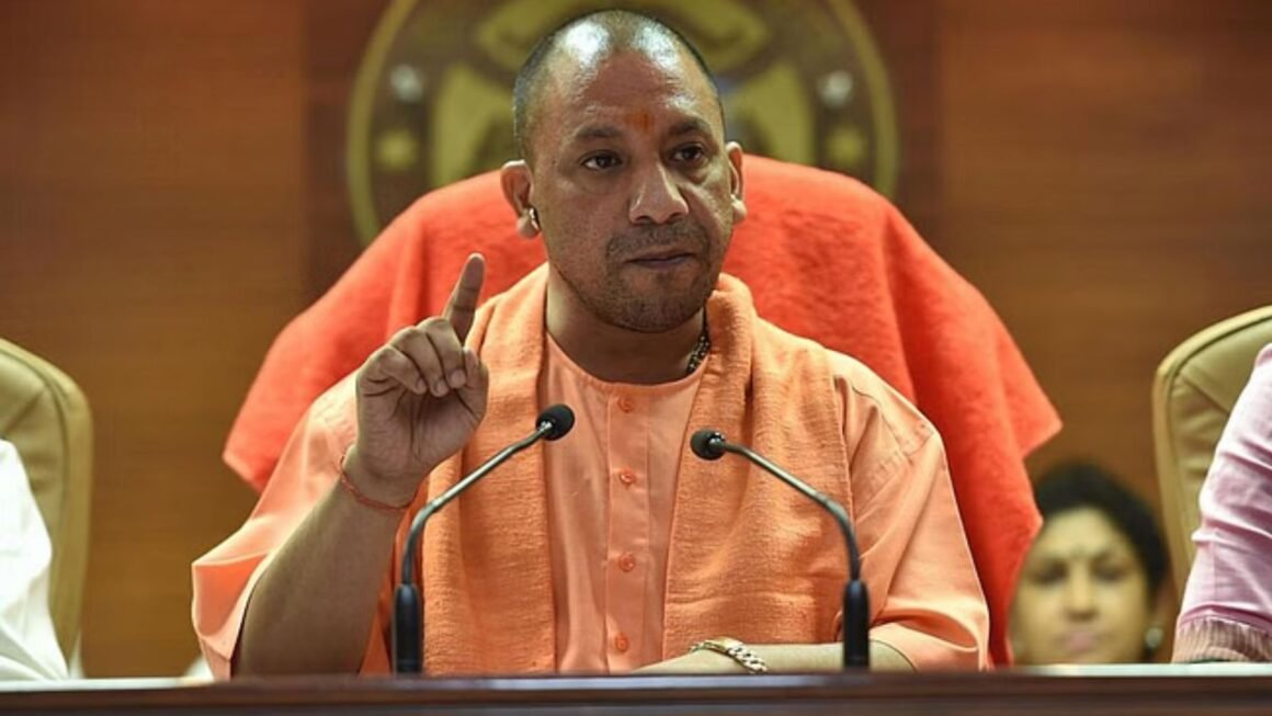 यूपी: प्रदेश में खुला शिक्षक भर्ती का रास्ता, सीएम योगी बोले- खाली पदों पर भर्ती के लिए जल्द भेजें प्रस्ताव