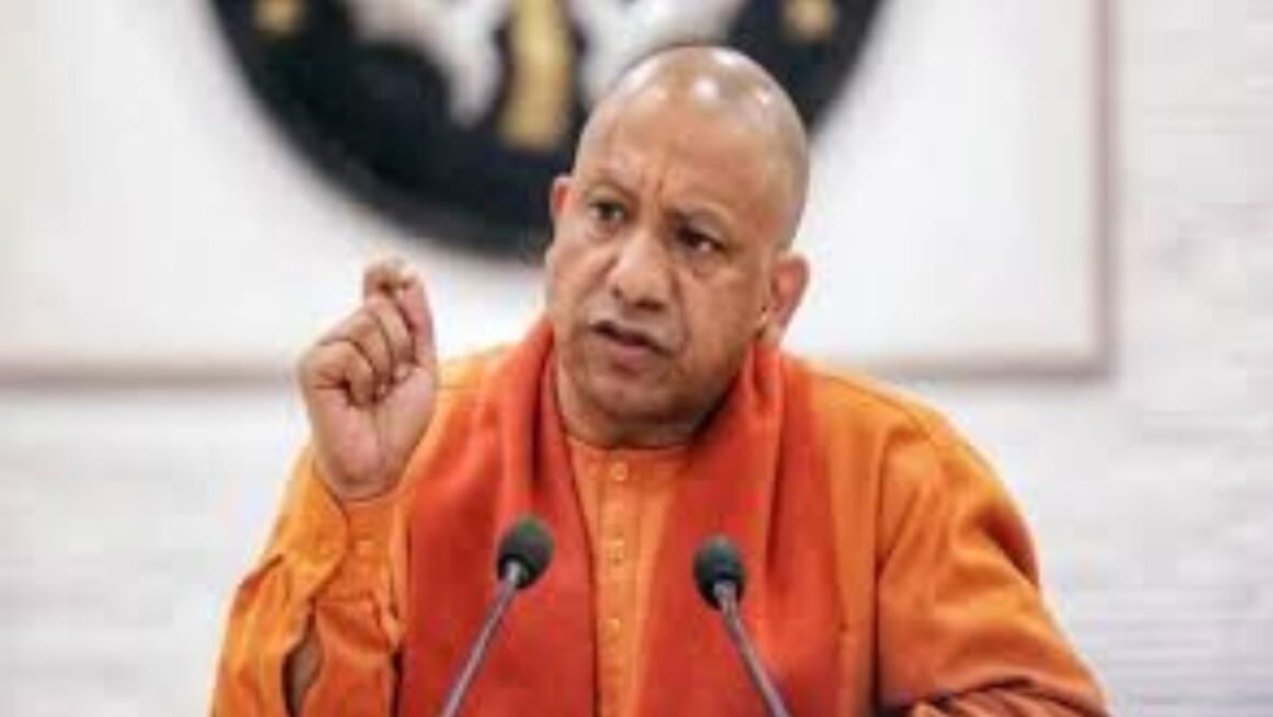 जनप्रतिनिधियों के सुझावों को सरकार देती है समुचित महत्व: मुख्यमंत्री योगी आदित्यनाथ