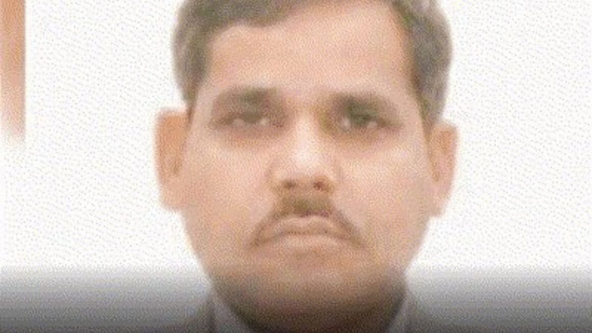 ‘साहब हाथ पकड़ते हैं, कमरे में बुलाते हैं’: महिला सुरक्षा की आड़ में ACS पर गंभीर आरोप, IGRS और PMO तक पहुंची शिकायतें