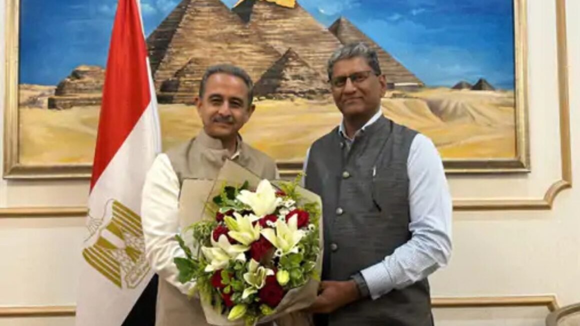 पीएम मोदी के विशेष प्रतिनिधि के रूप में मिस्र पहुंचे, डोनाल्ड ट्रंप सहित 20 से अधिक नेता होंगे शामिल