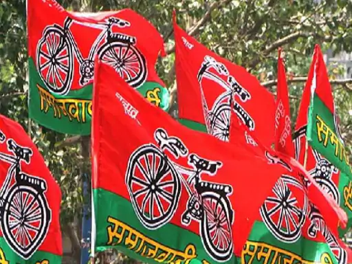 आप्शन-3 में SIR फॉर्म जमा करने पर सपा नाराज़, निर्वाचन आयोग को सौंपा ज्ञापन