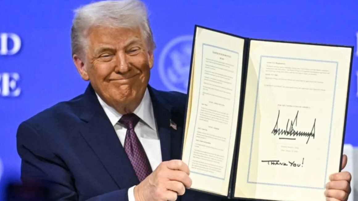 डोनल्ड ट्रंप का बड़ा ऐलान: गाजा से लेकर वैश्विक युद्धों तक सुलझाएगा ‘Board of Peace’, यूएन के साथ मिलकर करेंगे काम