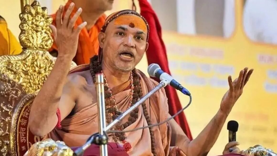 Avimukteshwaranand पर यौन शोषण केस: ‘जिन छात्रों की बात हो रही है, वे हमारे गुरुकुल के नहीं’—FIR के बाद शंकराचार्य का बड़ा बयान