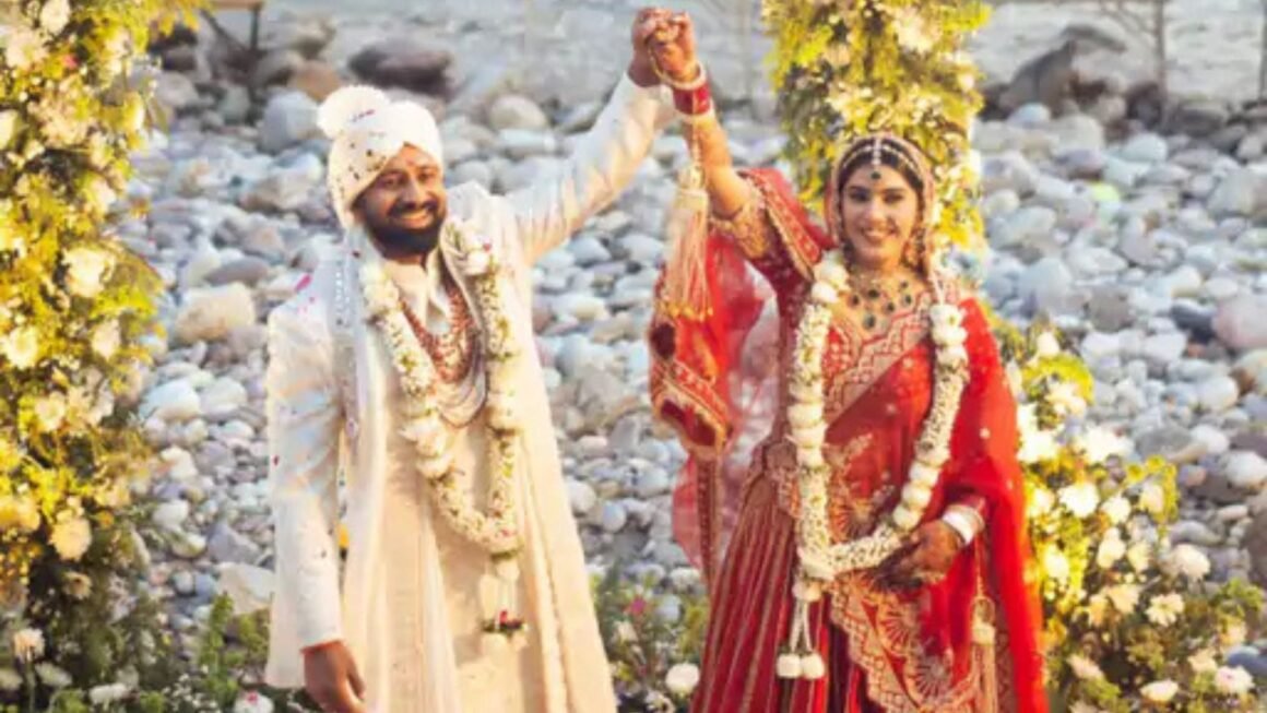 रजत दलाल ने गुपचुप रचाई शादी: दुल्हन का चेहरा छिपाकर शेयर की तस्वीरें, फैंस हुए हैरान