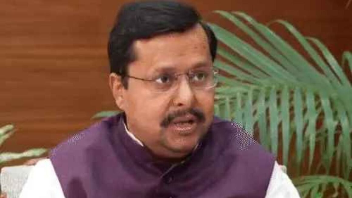 ‘जहरीले सांप’ बयान पर सियासी घमासान: नितिन नवीन का पलटवार- कांग्रेस समाज में जहर घोल रही
