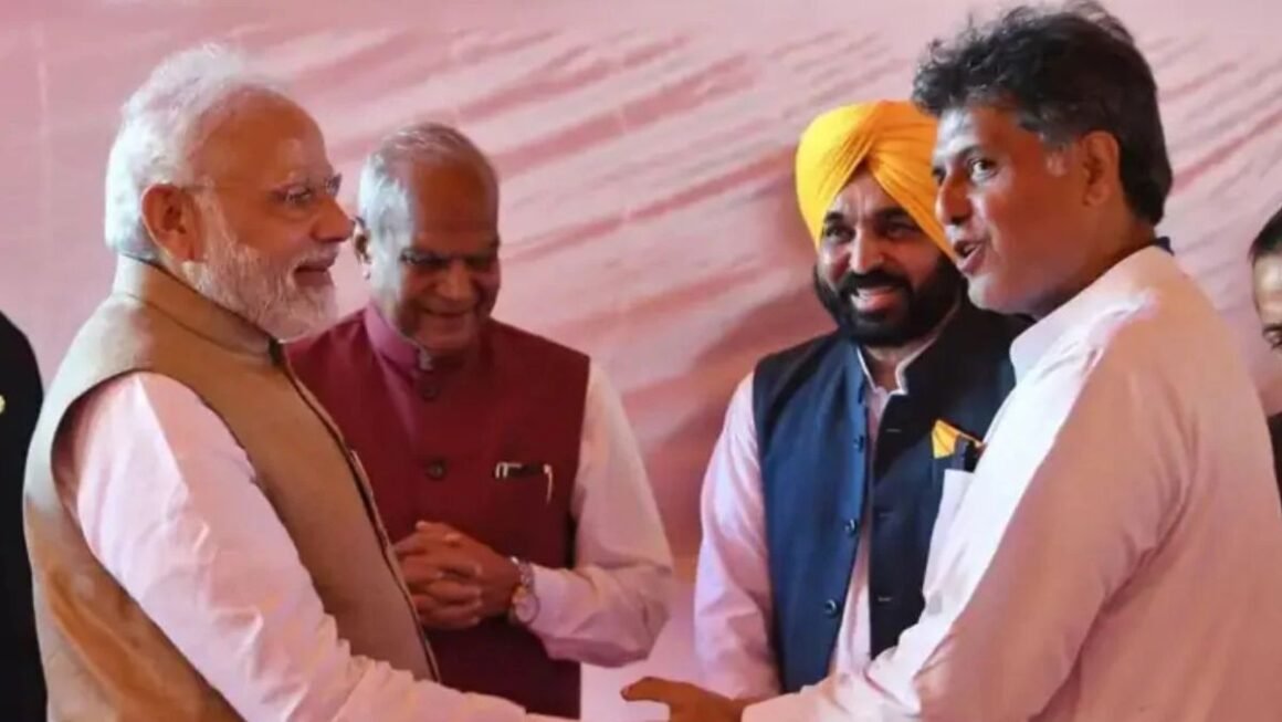 PM मोदी ने मंच पर मनीष तिवारी से मिलाया हाथ, क्या बदलने वाली है पंजाब की राजनीति? कांग्रेस में बढ़ी हलचल
