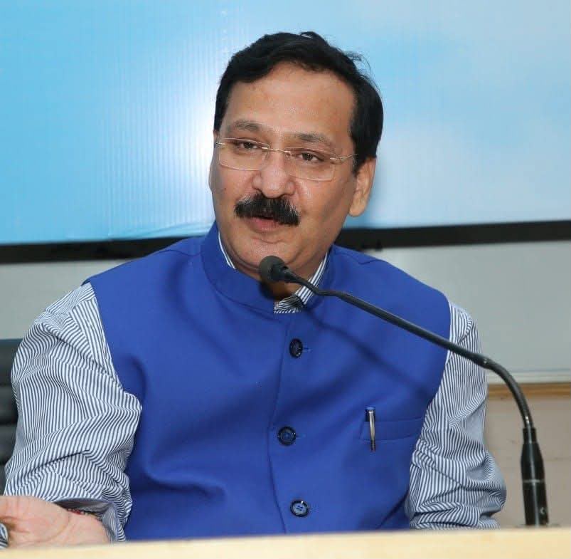 नेटिजन बनने से पहले सिटिजन बनें युवा: प्रो. संजय द्विवेदी, बोले- वायरल हर खबर सच नहीं, शेयर से पहले करें जांच